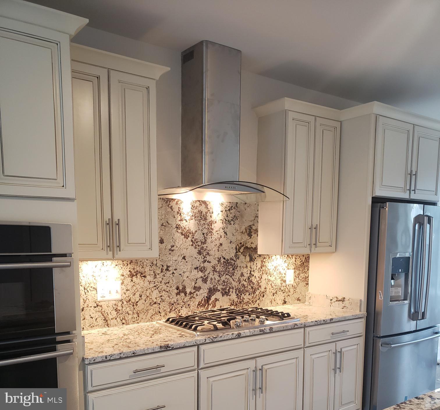 TALL OAKS - Residential Lease