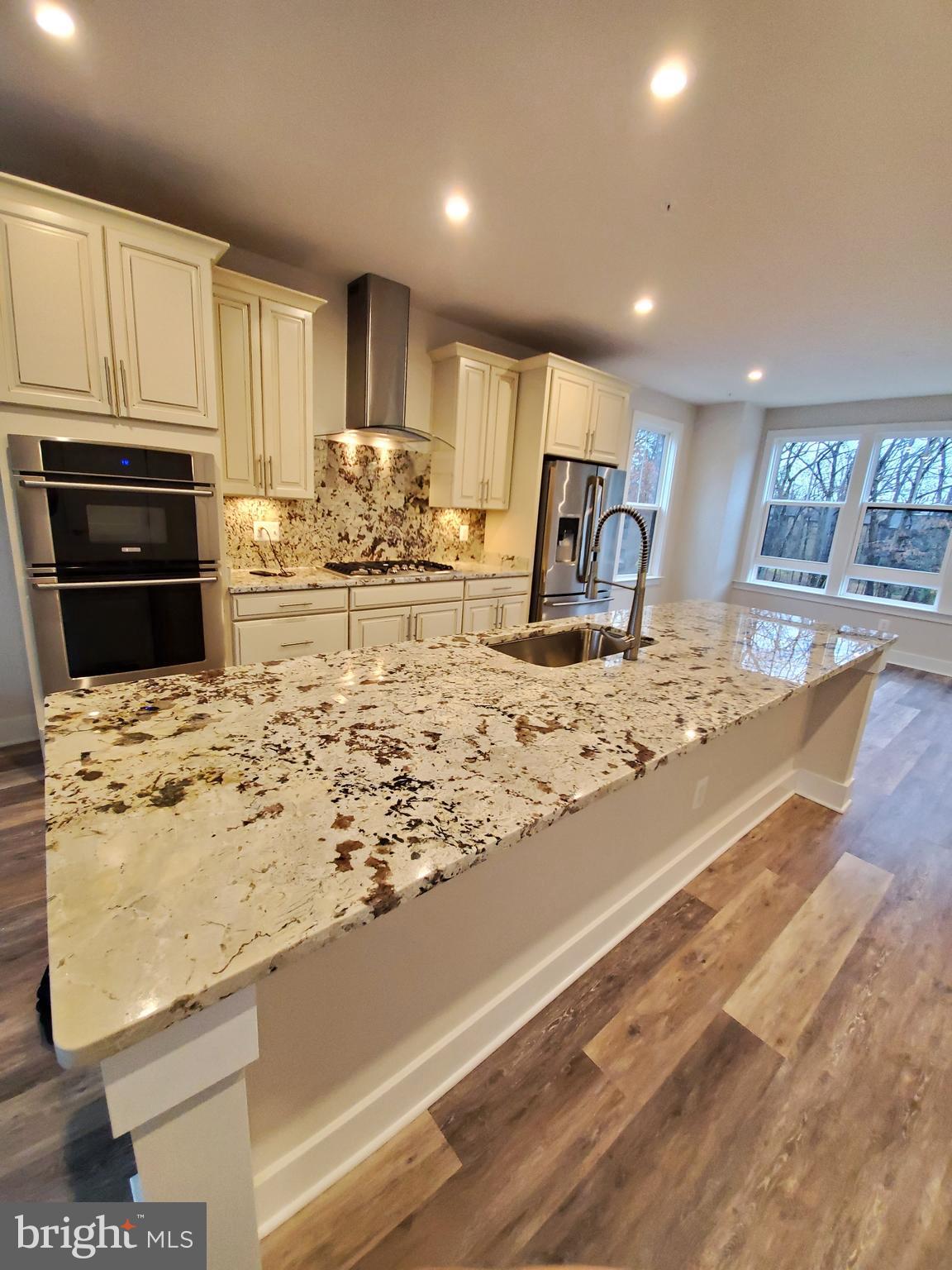 TALL OAKS - Residential Lease