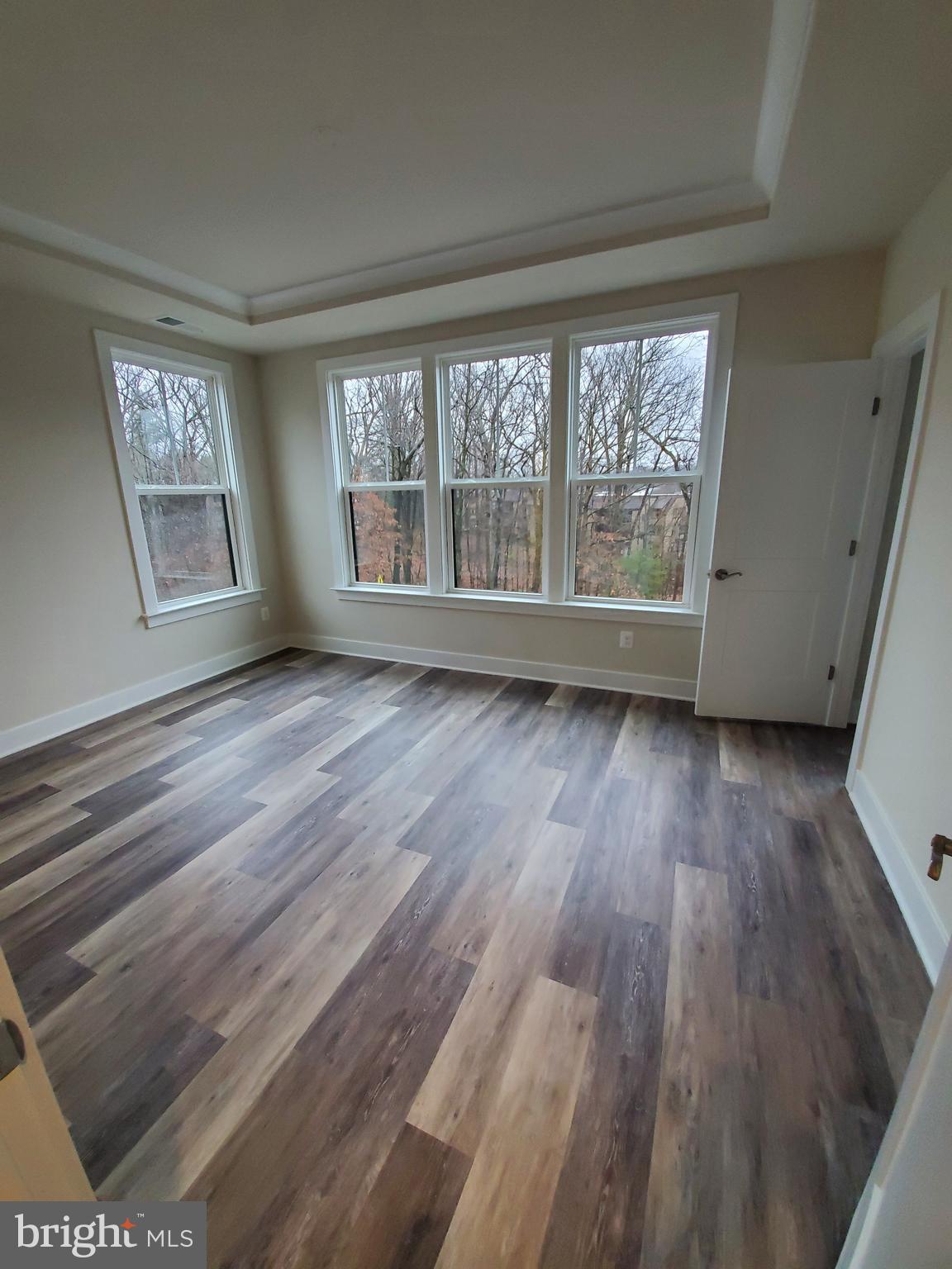 TALL OAKS - Residential Lease