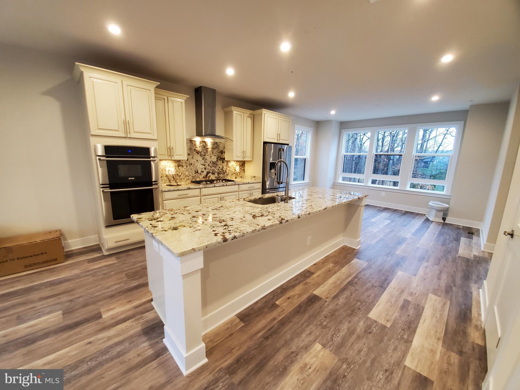 TALL OAKS - Residential Lease