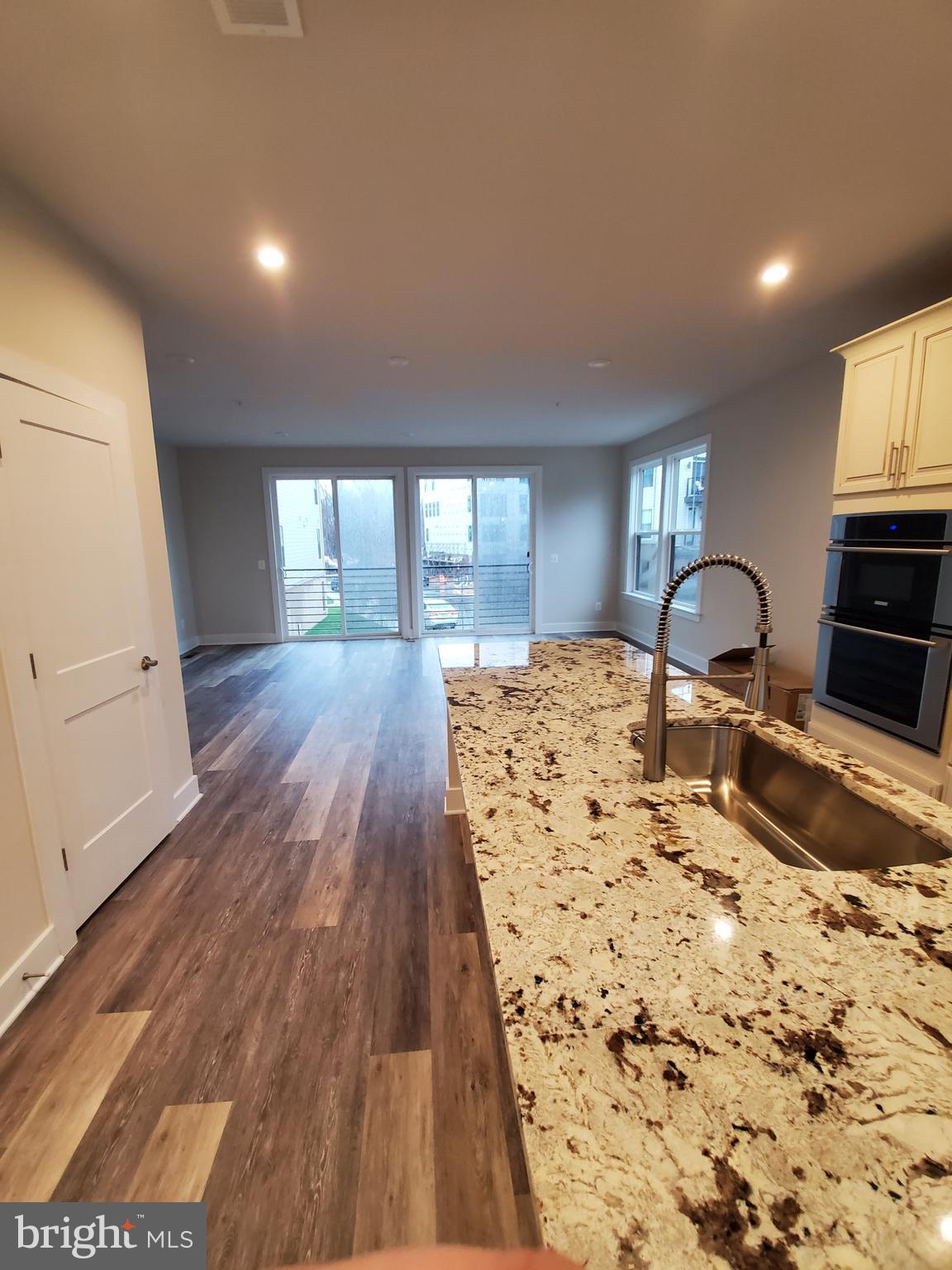 TALL OAKS - Residential Lease