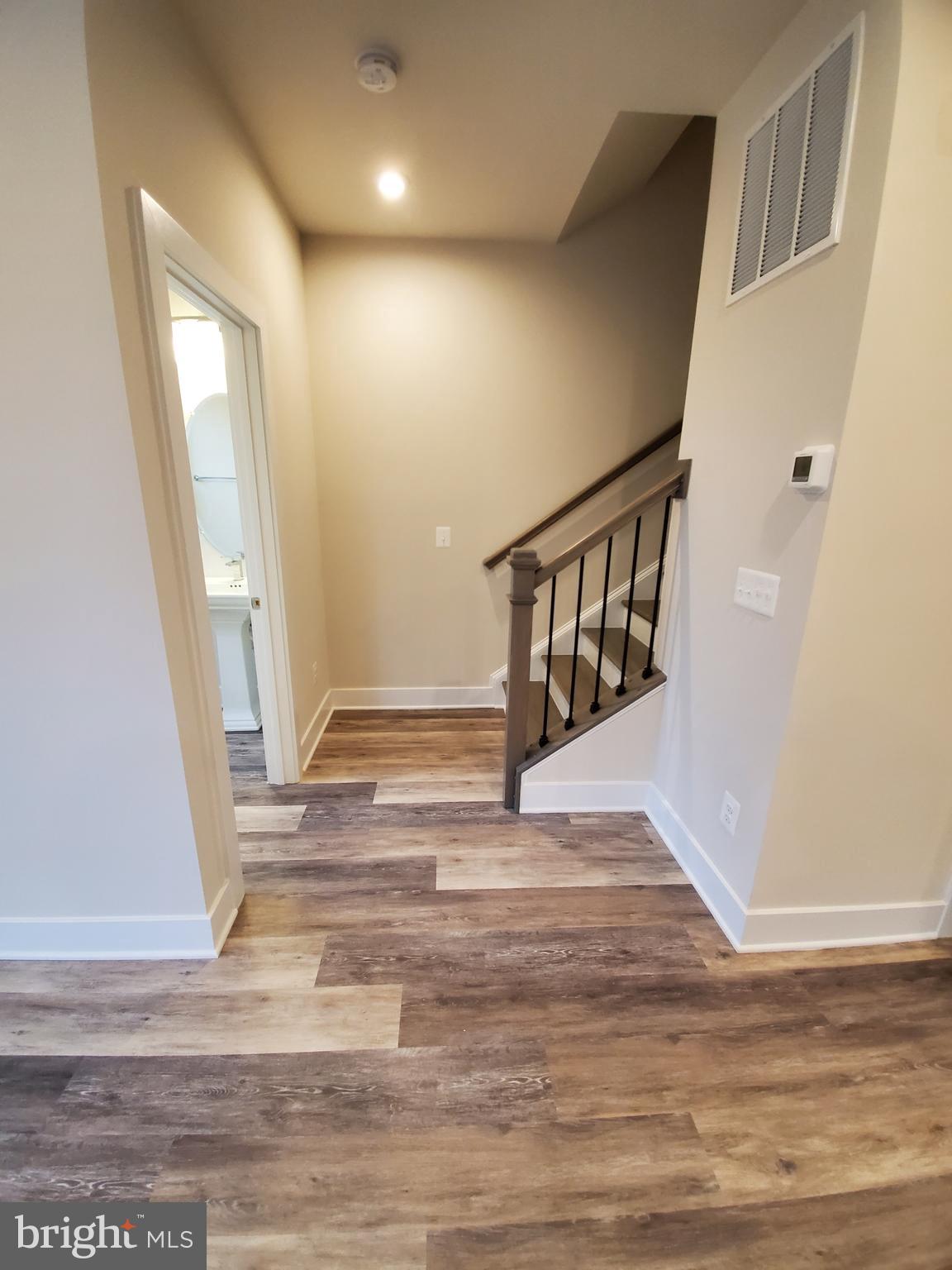 TALL OAKS - Residential Lease