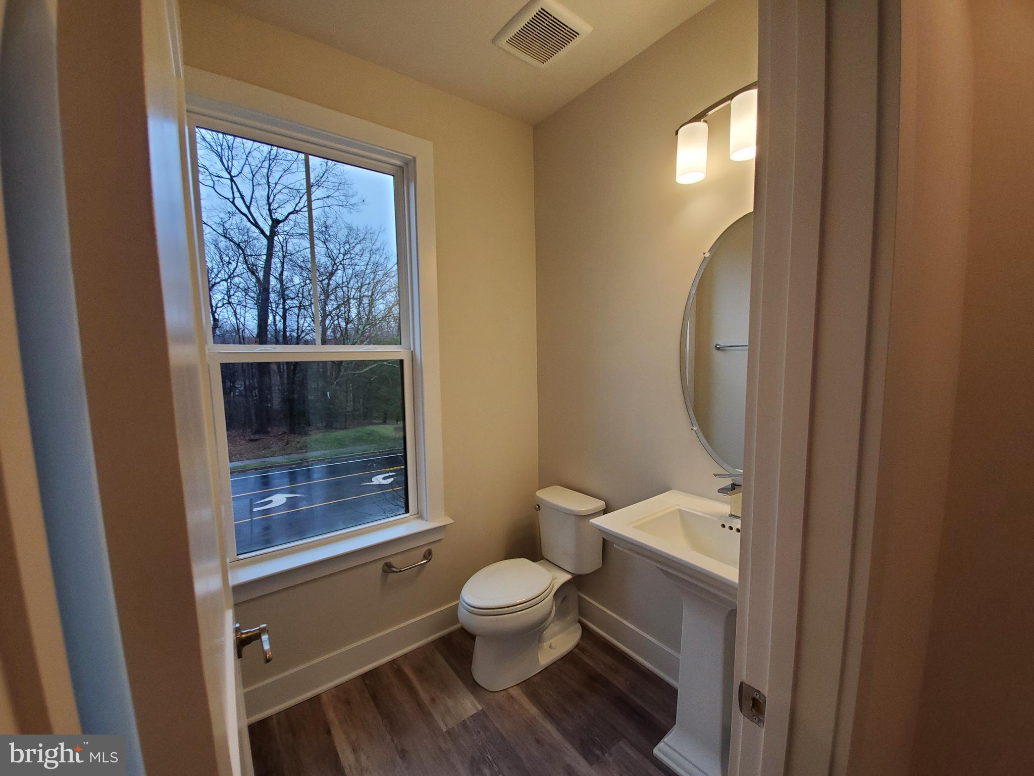 TALL OAKS - Residential Lease