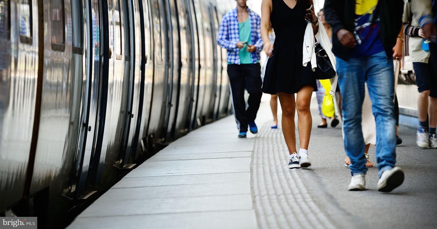 TALL OAKS - Residential Lease