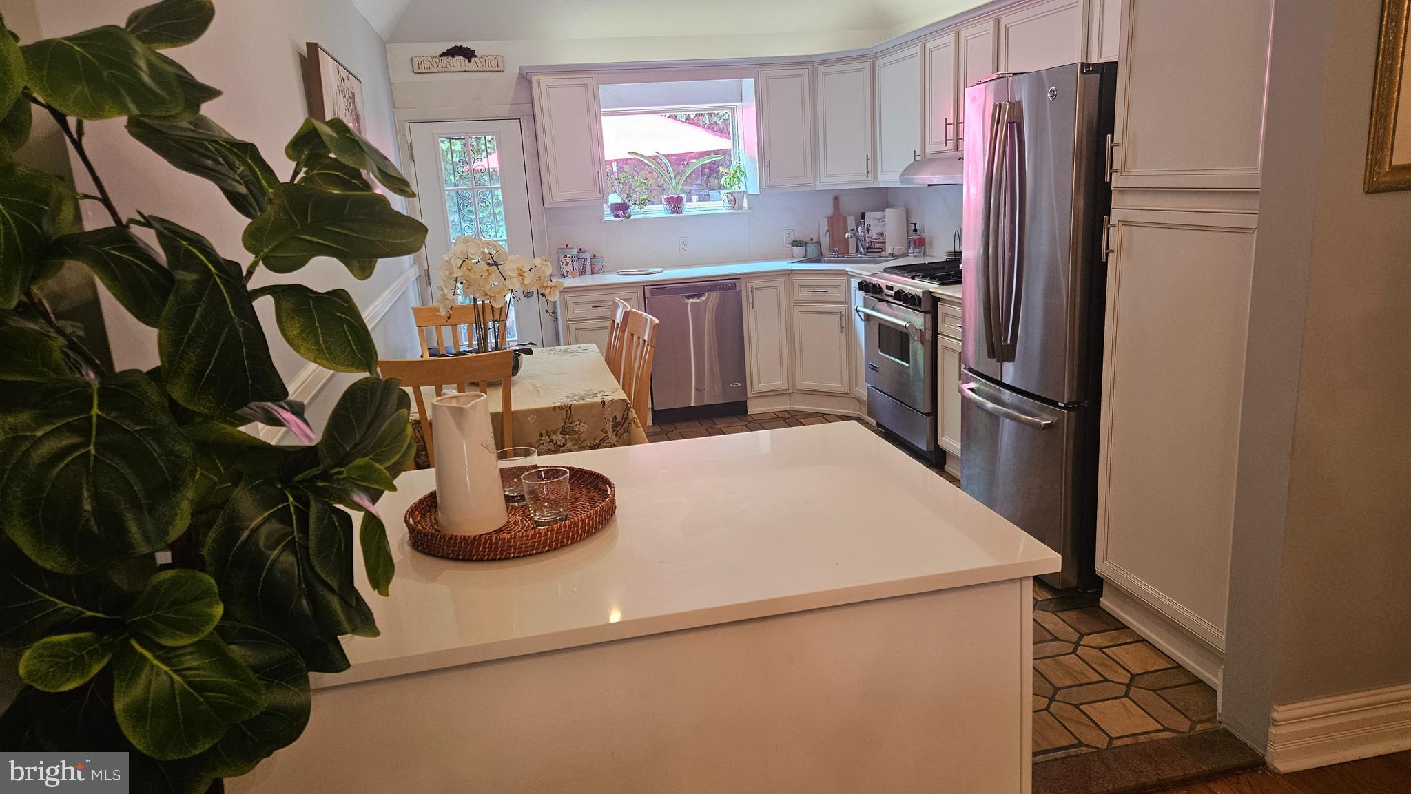 SOCIETY HILL - Residential