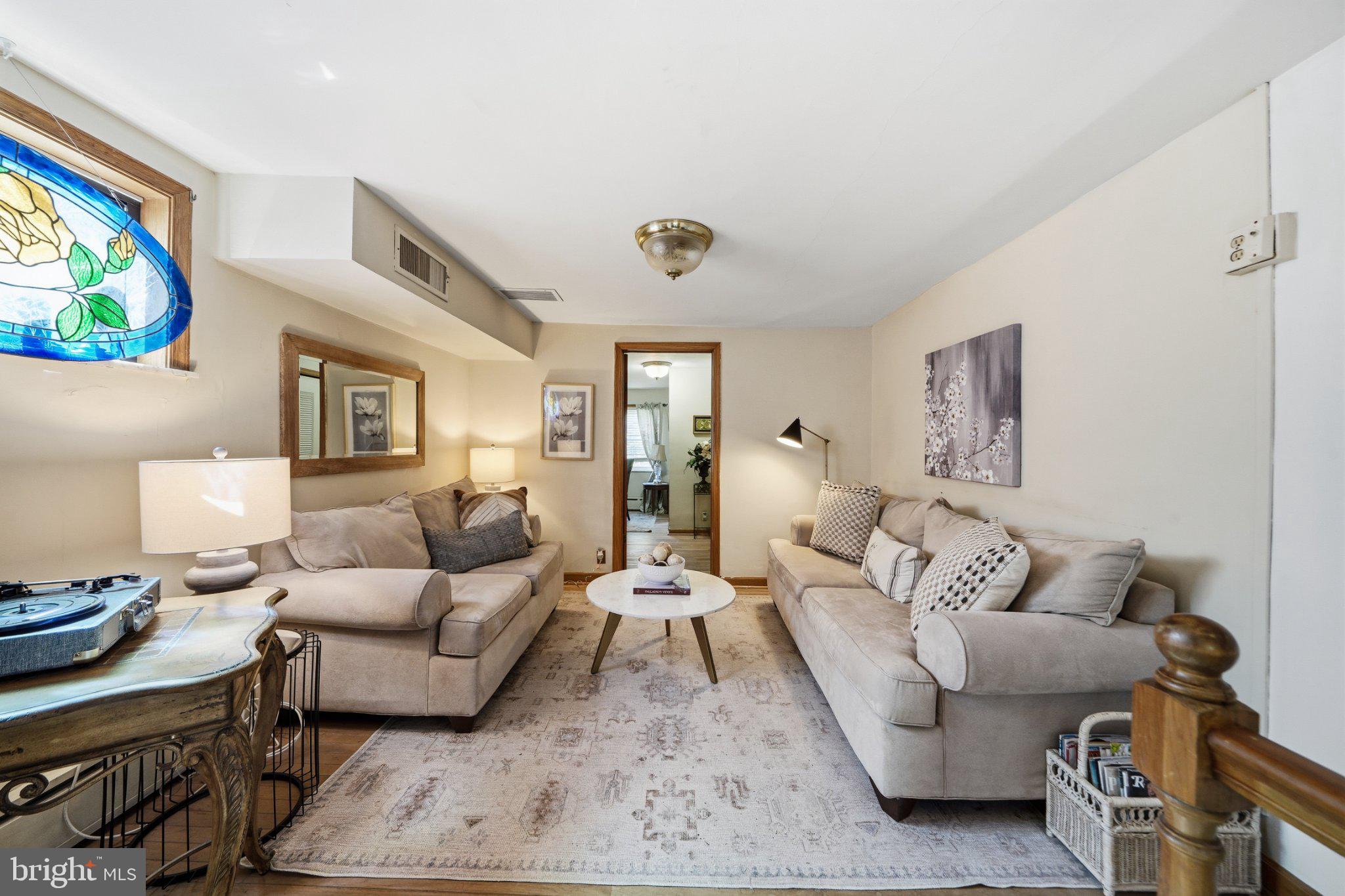 SOCIETY HILL - Residential