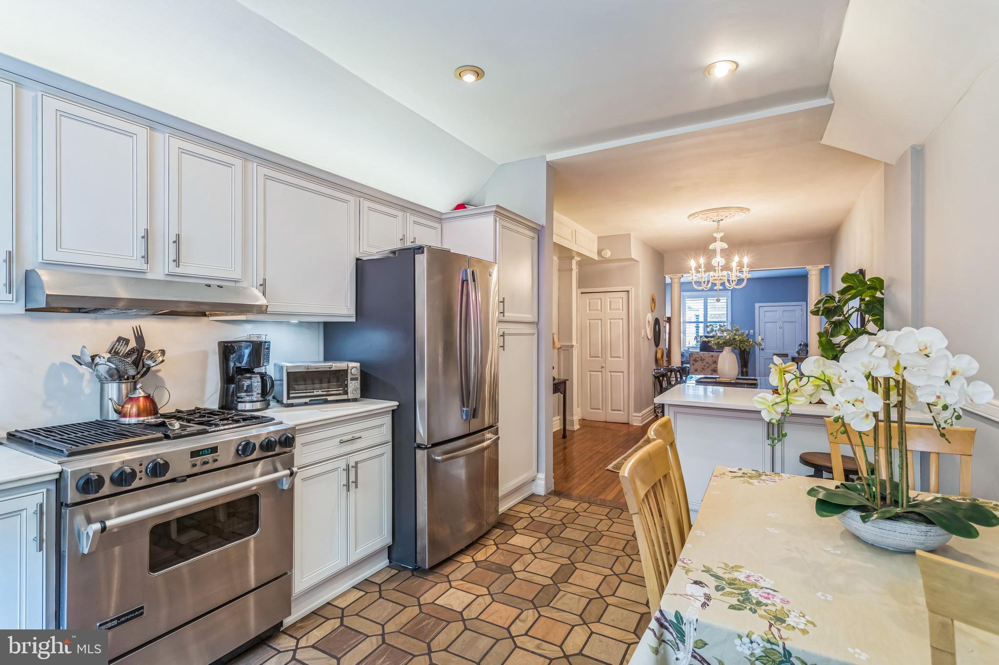 SOCIETY HILL - Residential