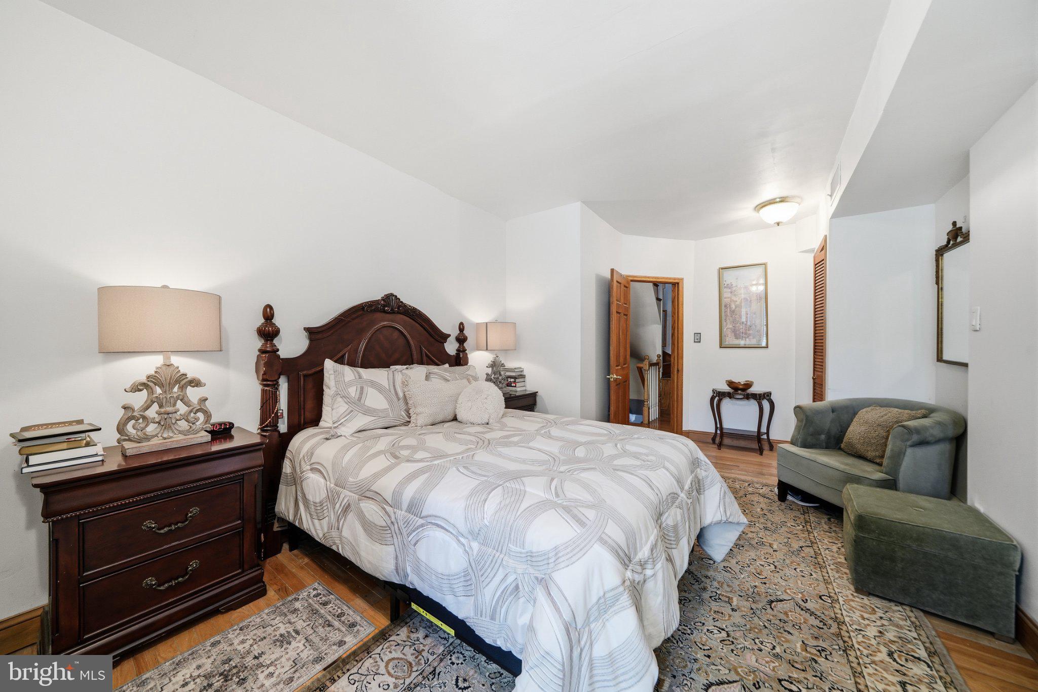 SOCIETY HILL - Residential