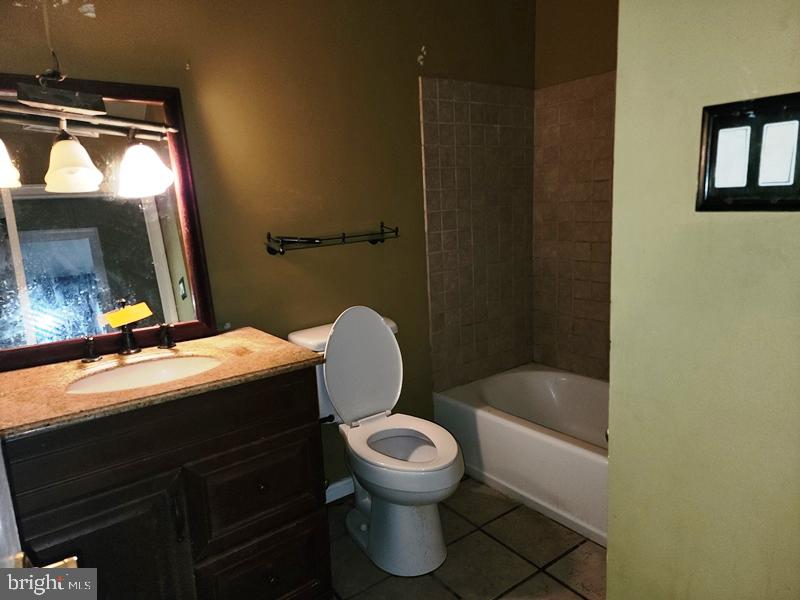 AMBER MEADOWS - Residential