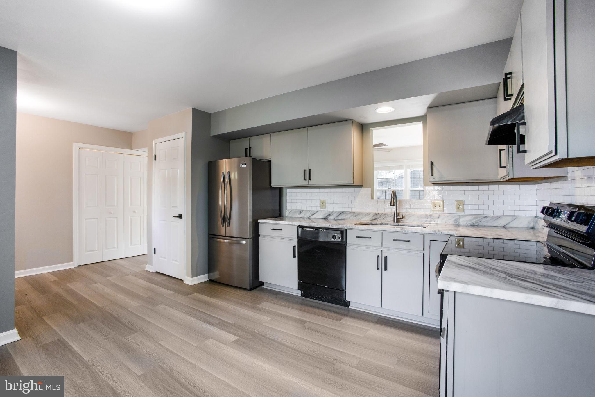 AVALON SHORES - Residential Lease