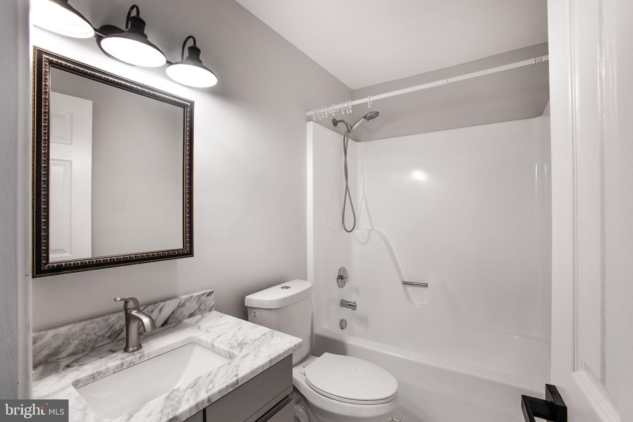 AVALON SHORES - Residential Lease