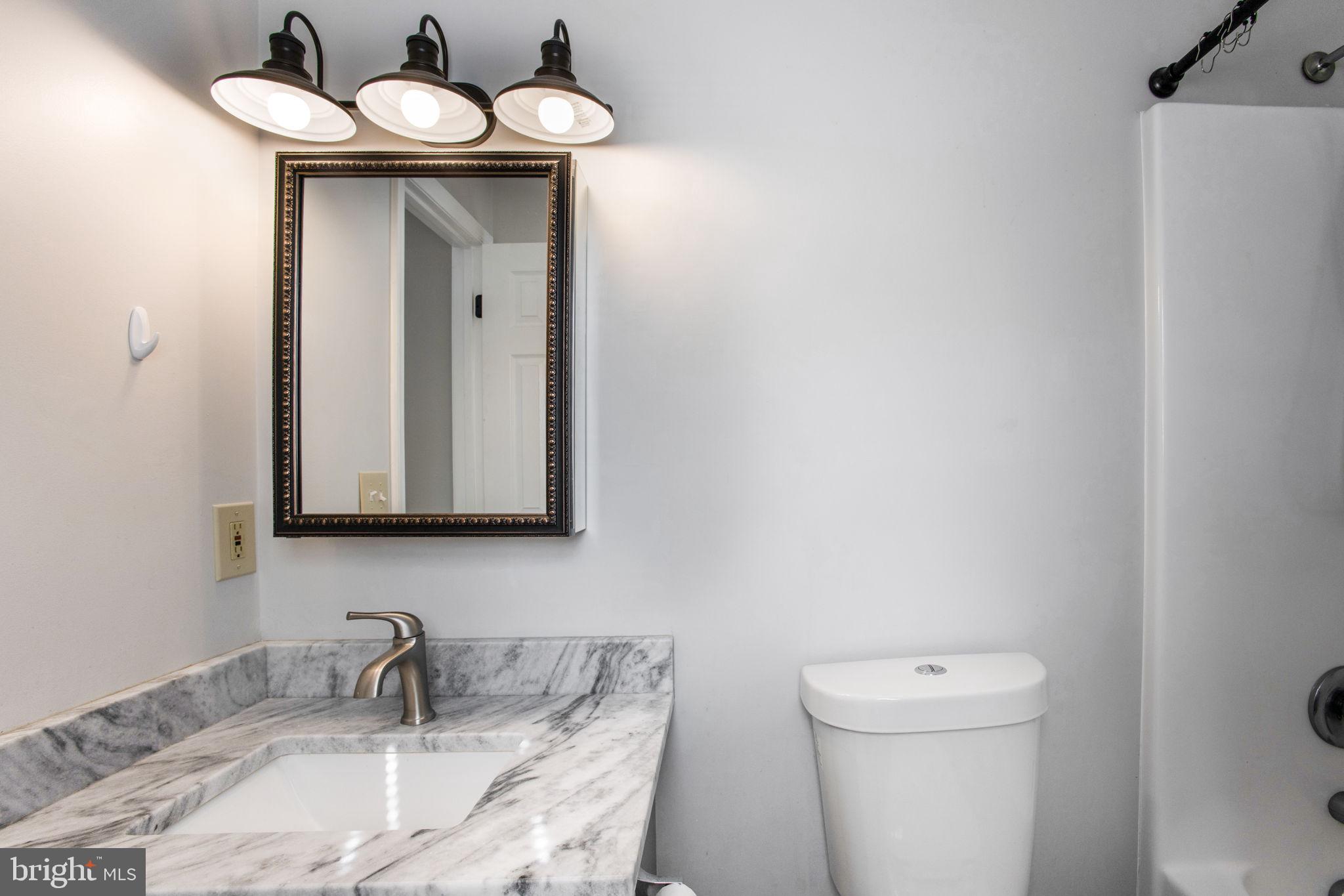 AVALON SHORES - Residential Lease