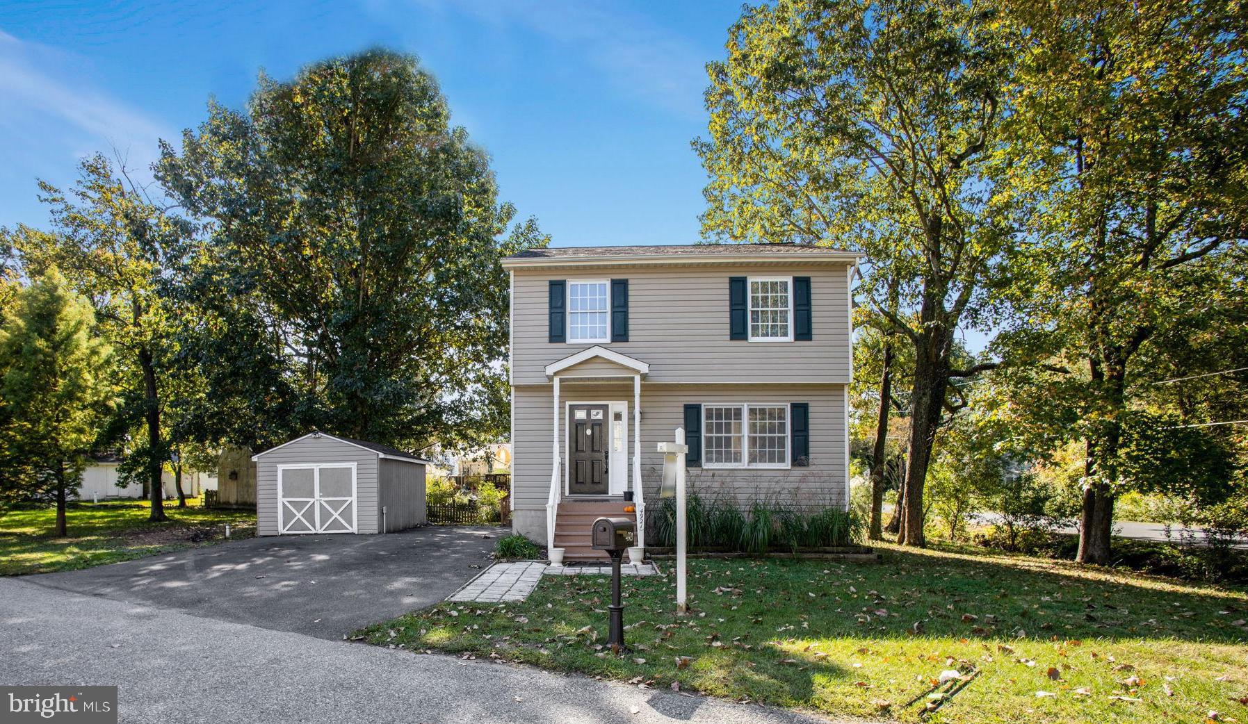 AVALON SHORES - Residential Lease