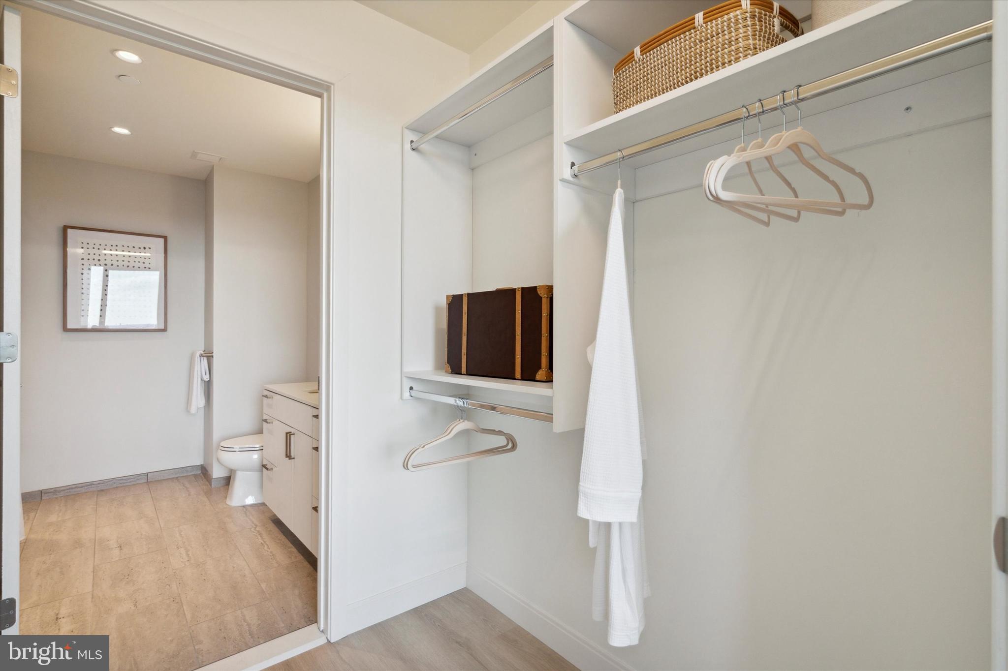 SOCIETY HILL - Residential Lease