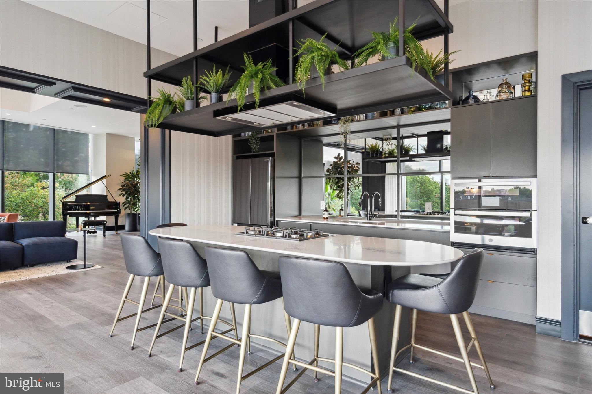 SOCIETY HILL - Residential Lease