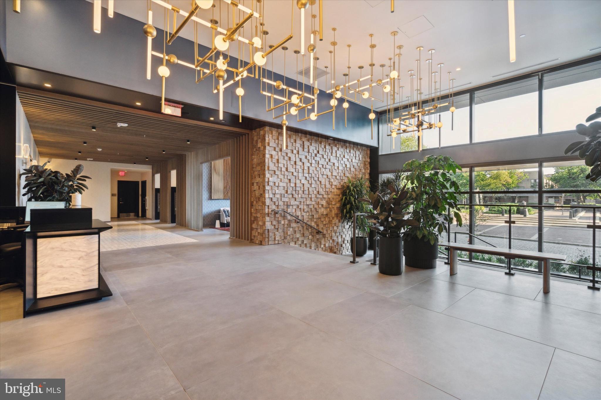 SOCIETY HILL - Residential Lease