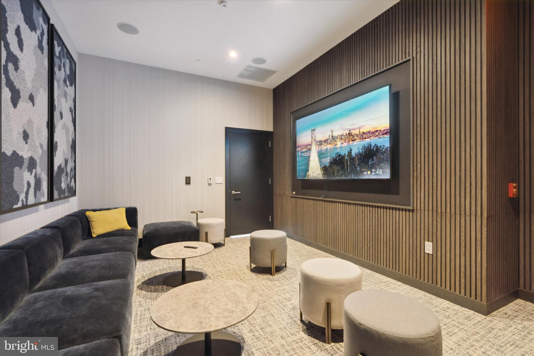 SOCIETY HILL - Residential Lease