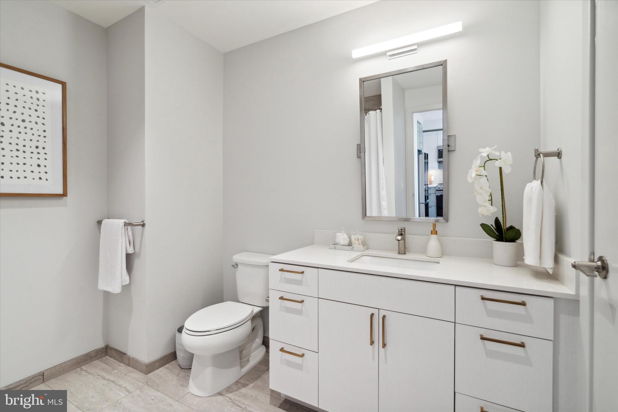 SOCIETY HILL - Residential Lease