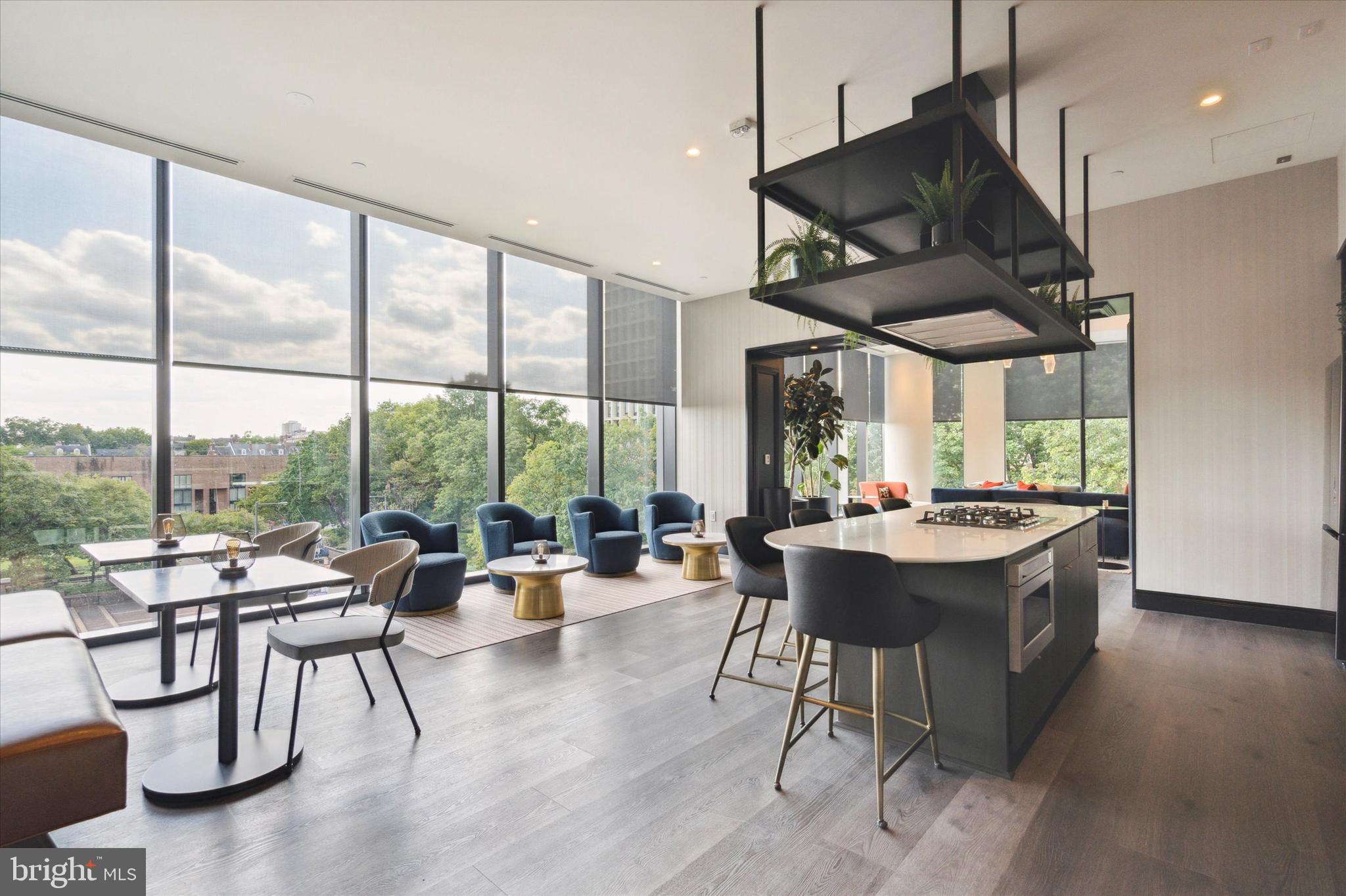 SOCIETY HILL - Residential Lease