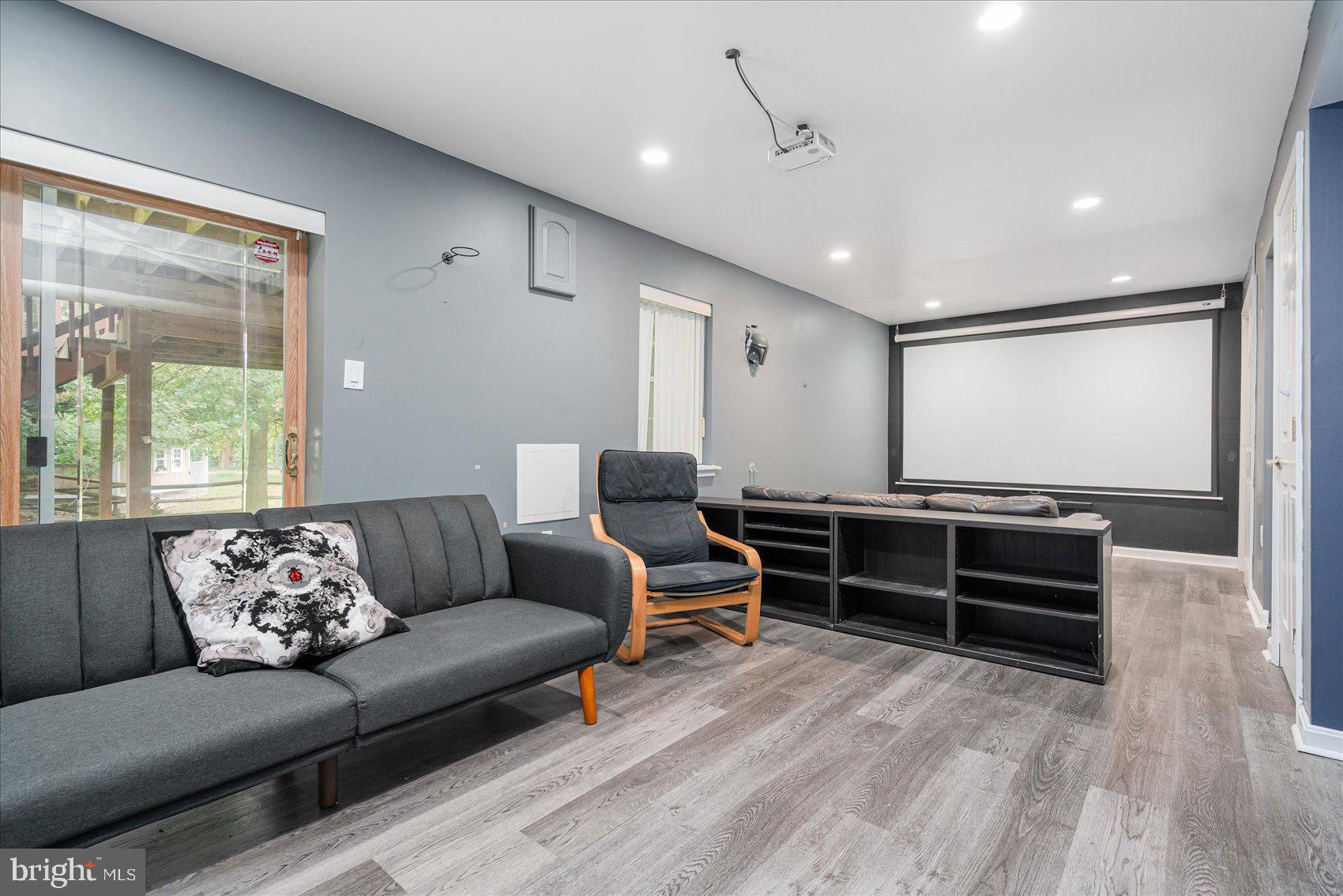 ACADEMY ACRES - Residential