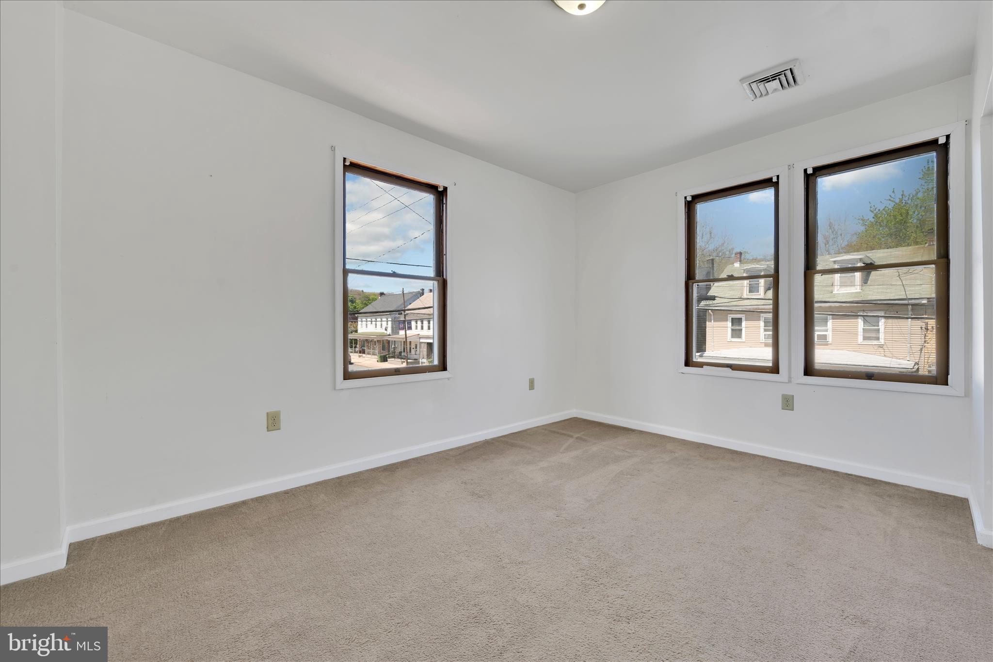 PINE GROVE - Residential