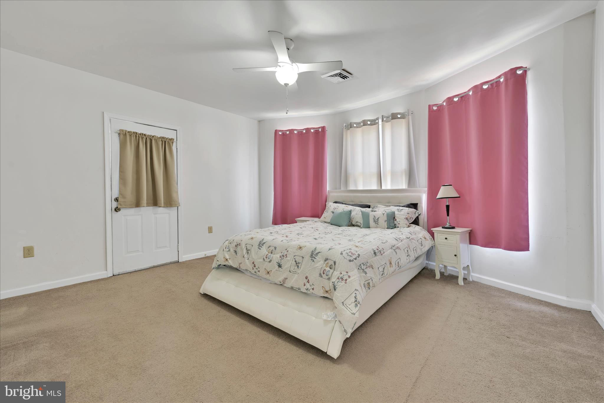 PINE GROVE - Residential