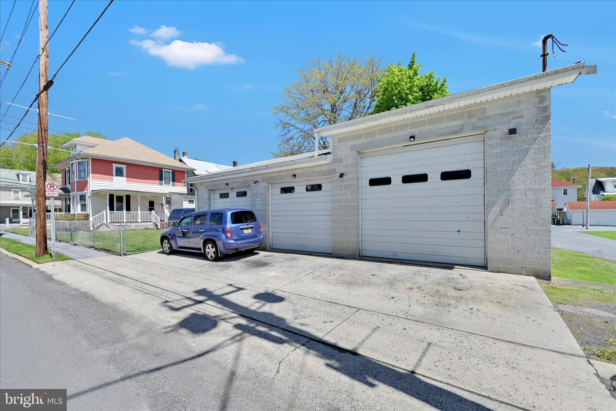 PINE GROVE - Residential