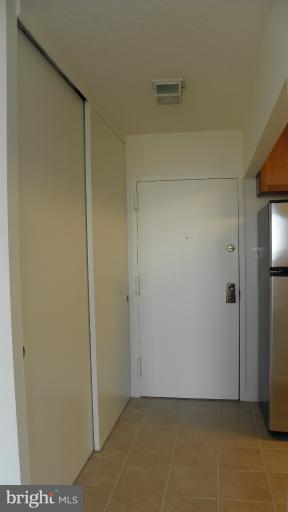 HUNTING CREEK CLUB CONDOMINIUMS - Residential Lease