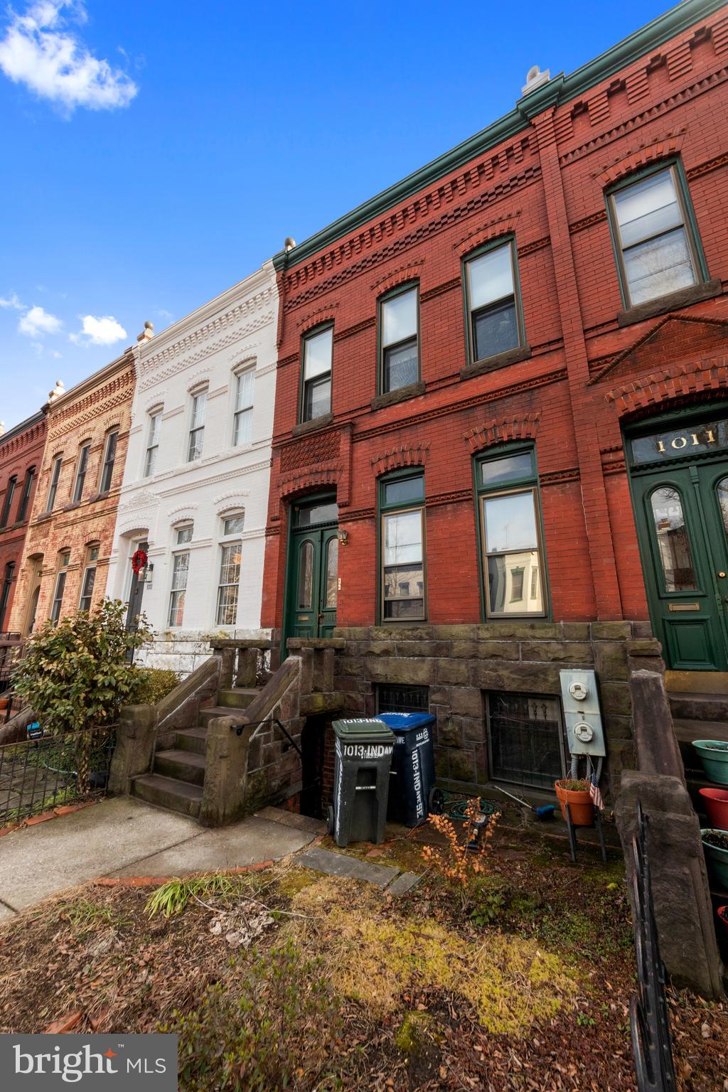 1013 INDEPENDENCE AVENUE SE