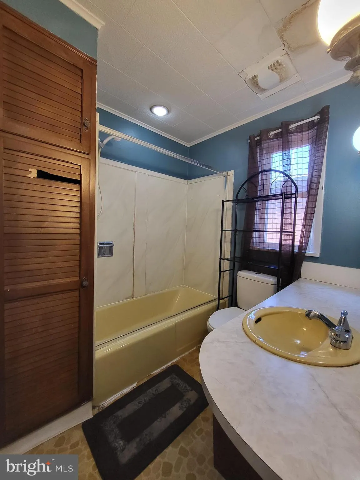 Reading, Pennsylvania 19602, United States, 4 Bedrooms Bedrooms, ,1 BathroomBathrooms,Residential,Active,159054