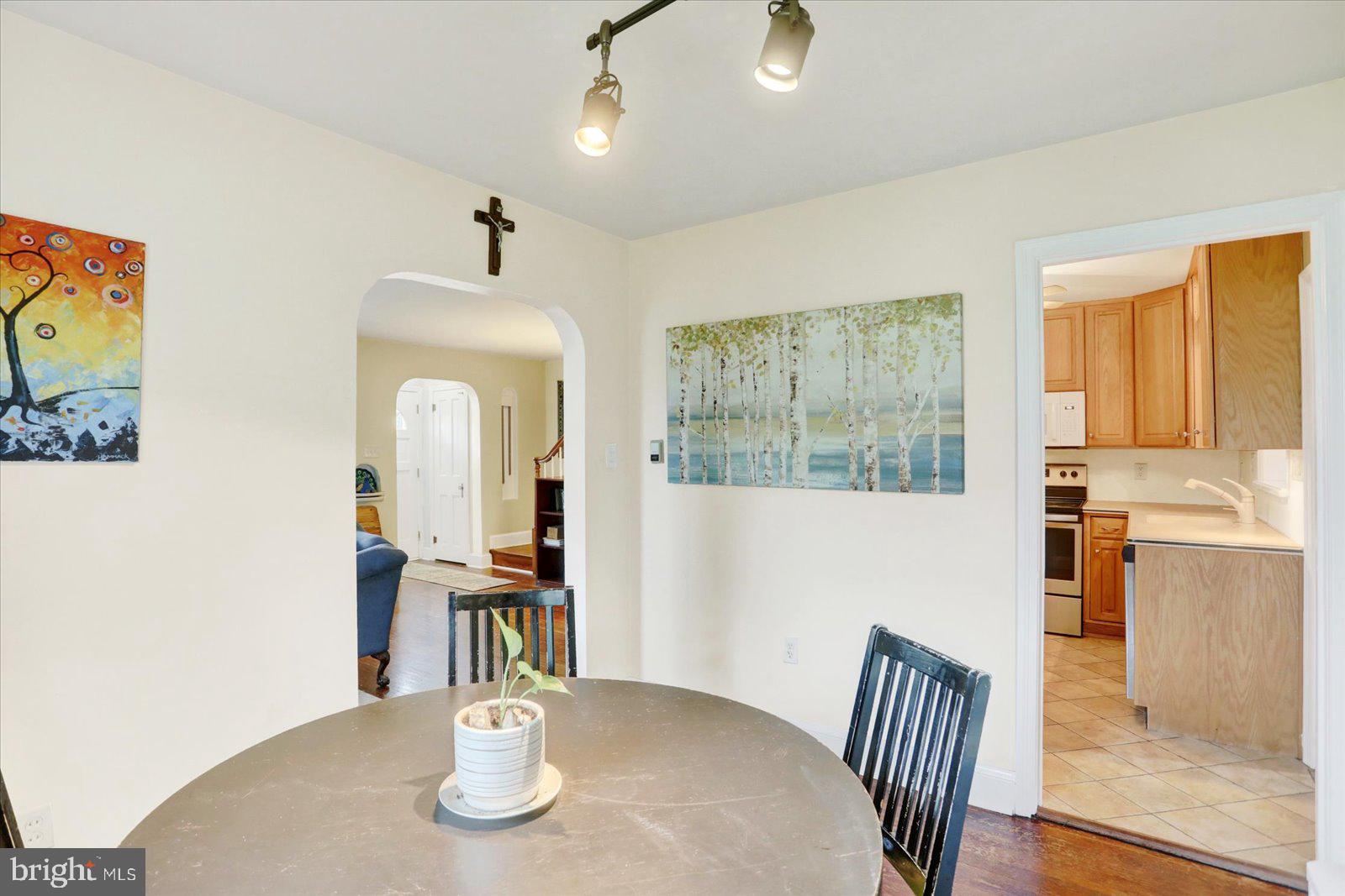 OLDE EAST YORK - Residential