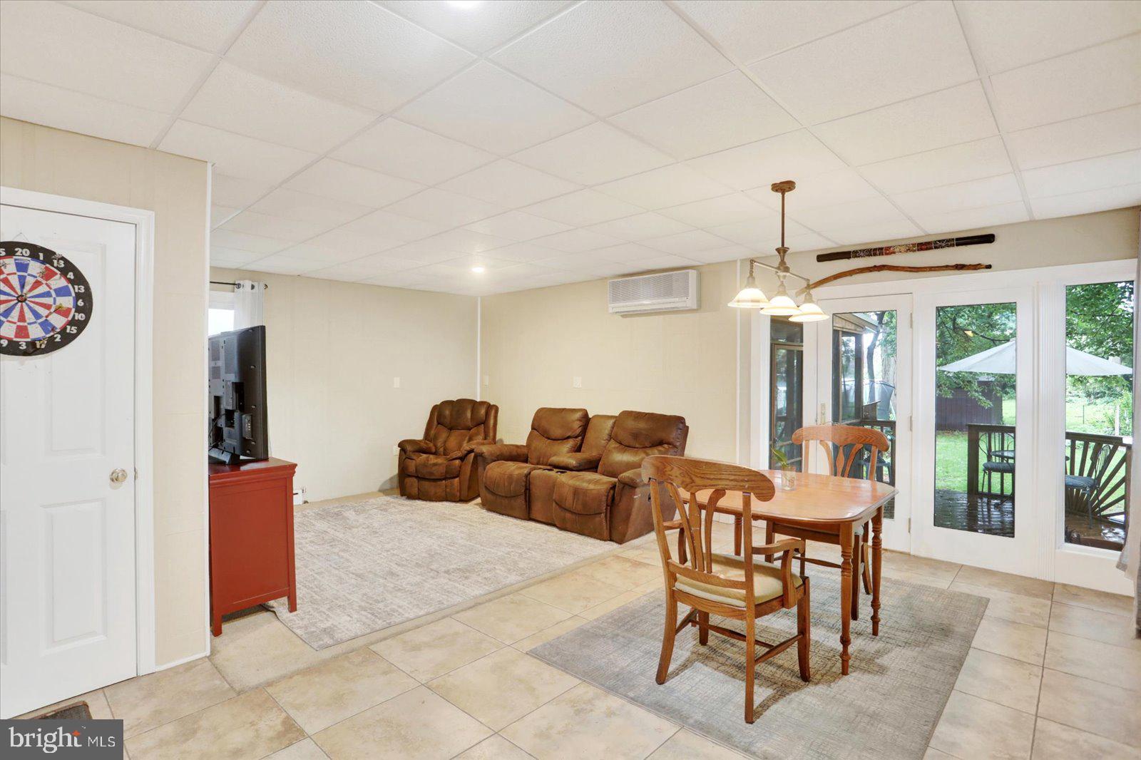 OLDE EAST YORK - Residential