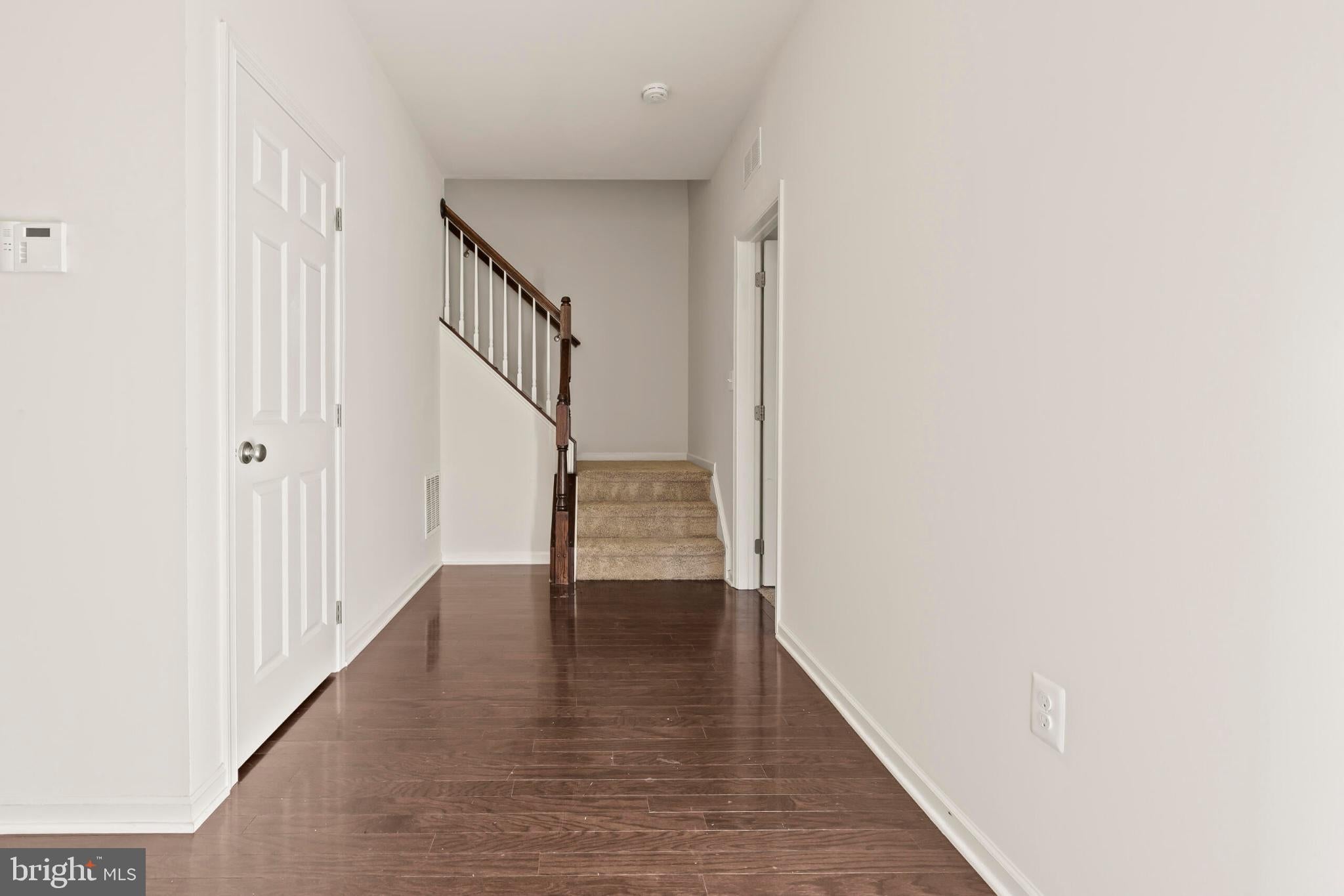 22615 NORWALK SQUARE