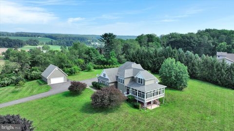 38 WHITE BIRCH ROAD ORWIGSBURG PA 17961