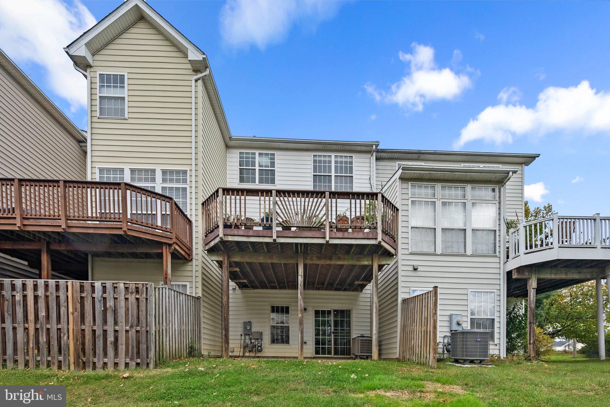 BARNSLEY MANOR ESTATES - Residential