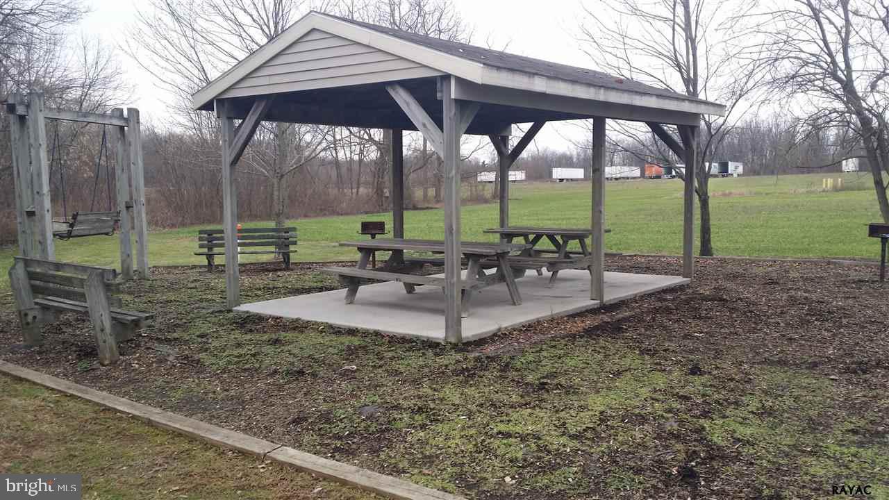 PLUM CREEK VILLAGE - Residential