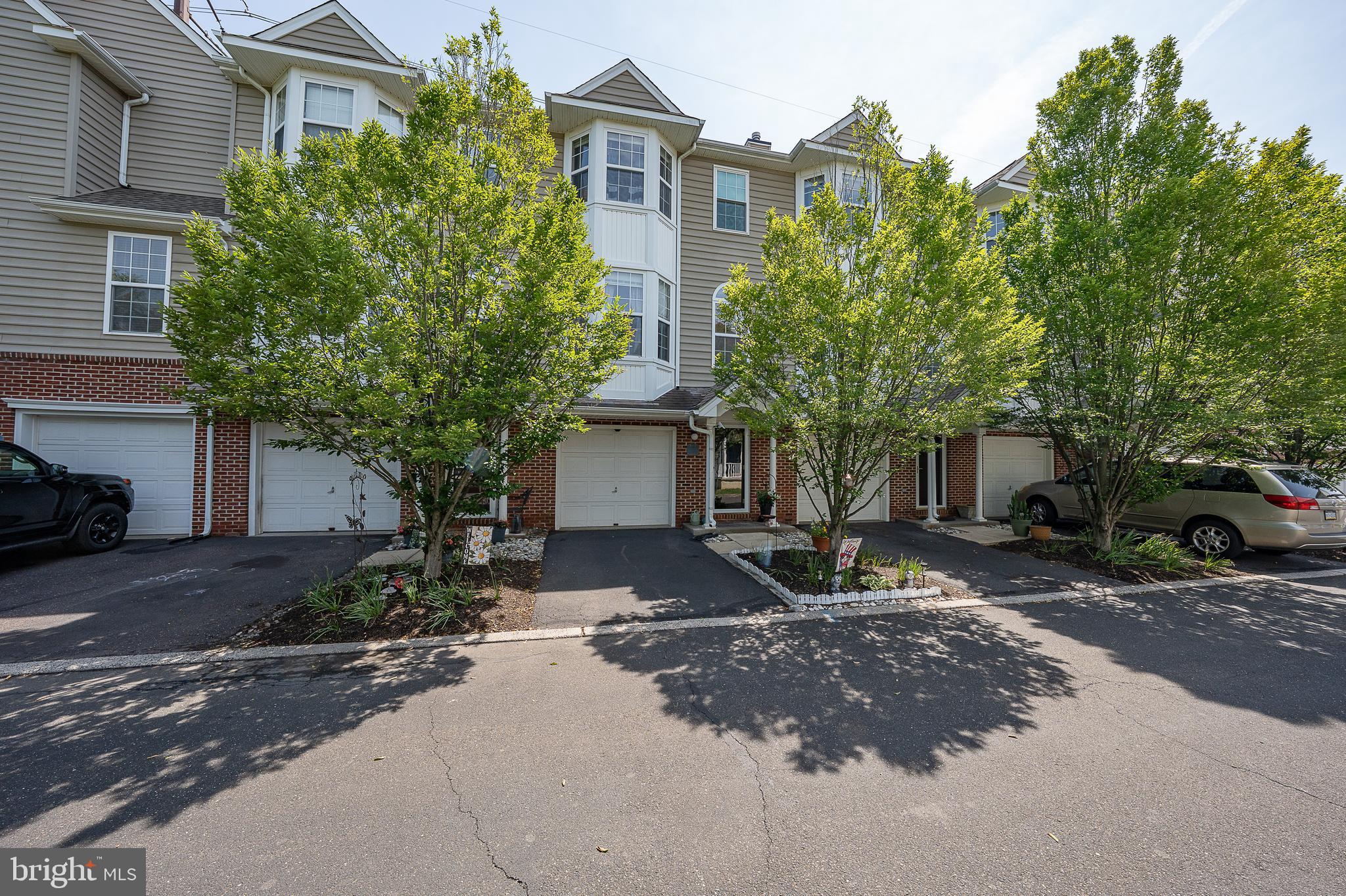3 CAMERON COURT
