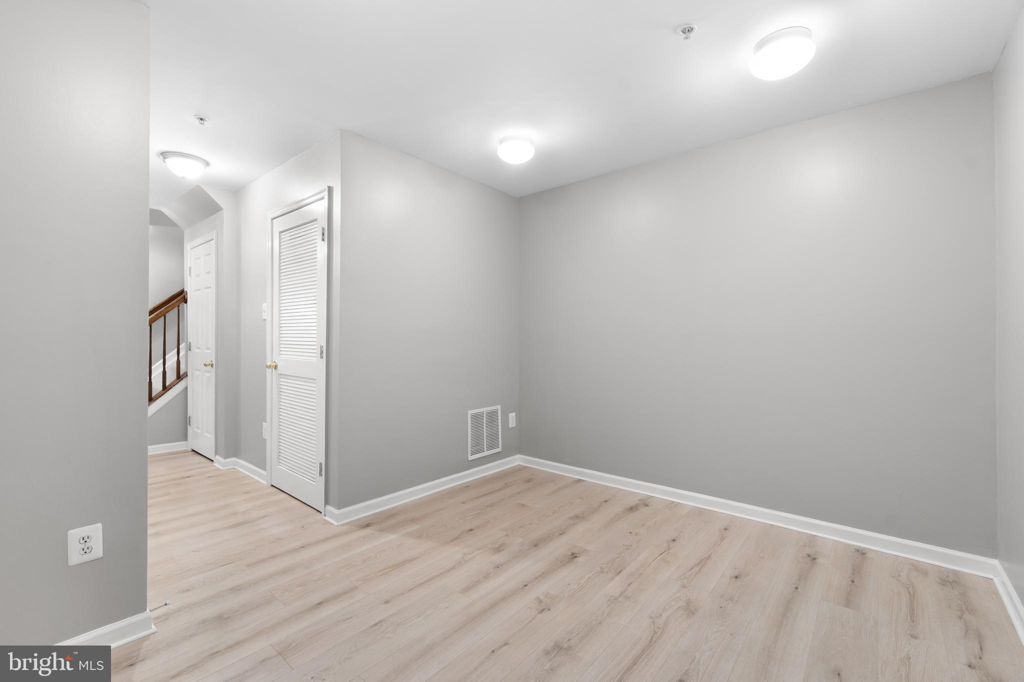 7717 ENGLISH OAK CIRCLE 22