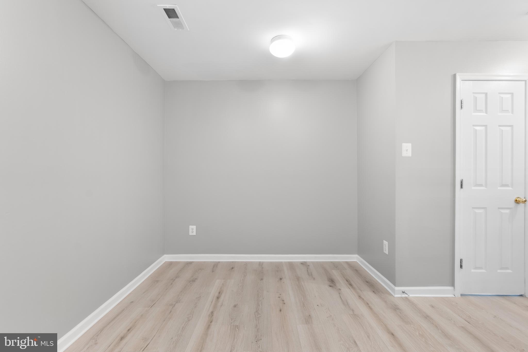 7717 ENGLISH OAK CIRCLE 22