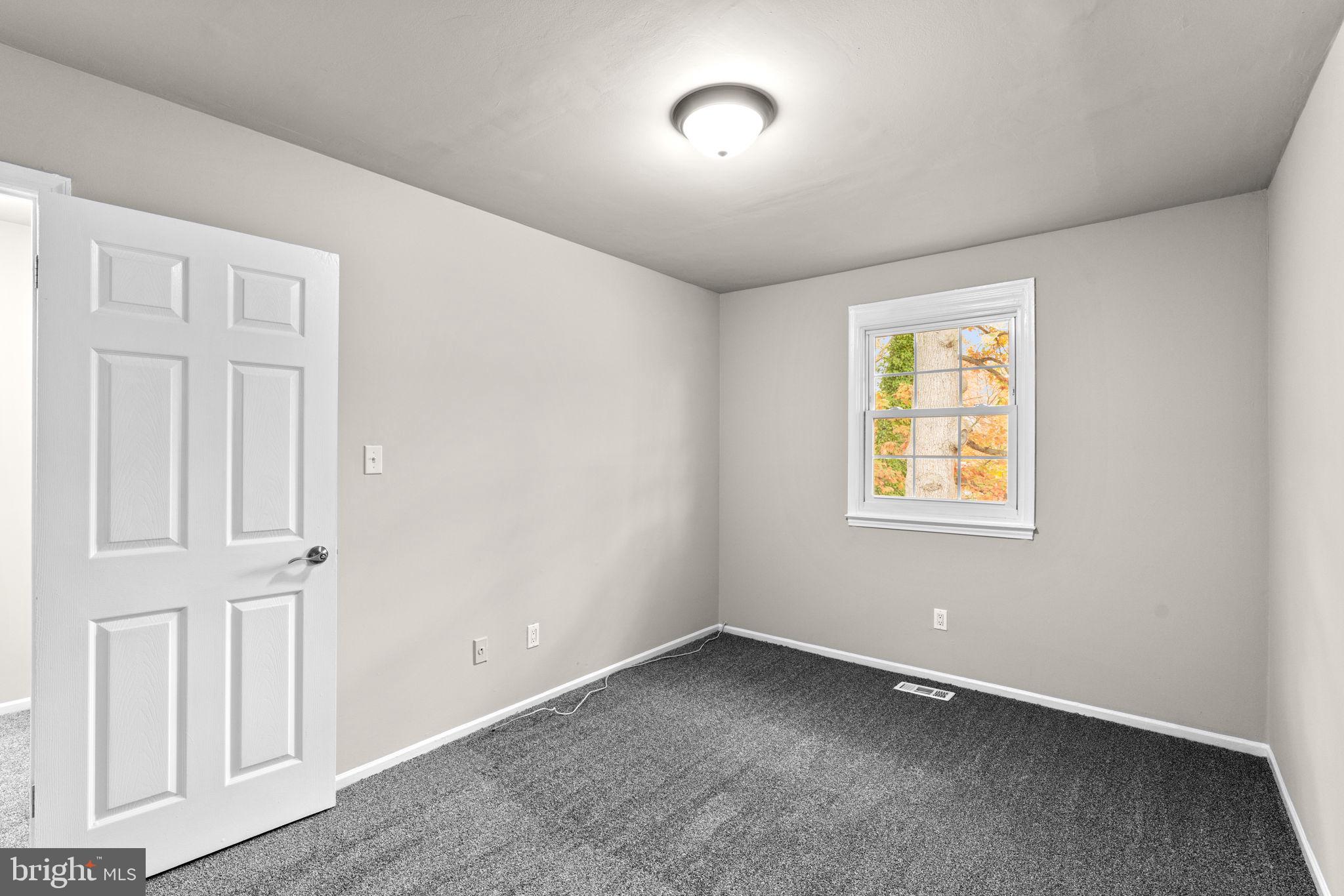 OAKWOOD VILLAGE - Residential