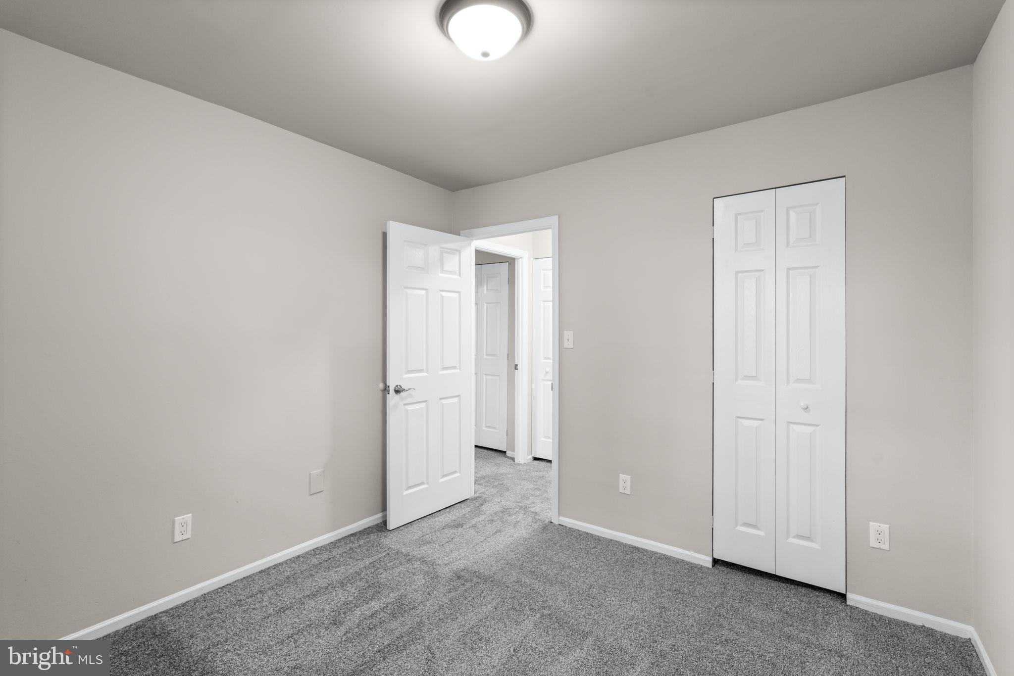 OAKWOOD VILLAGE - Residential