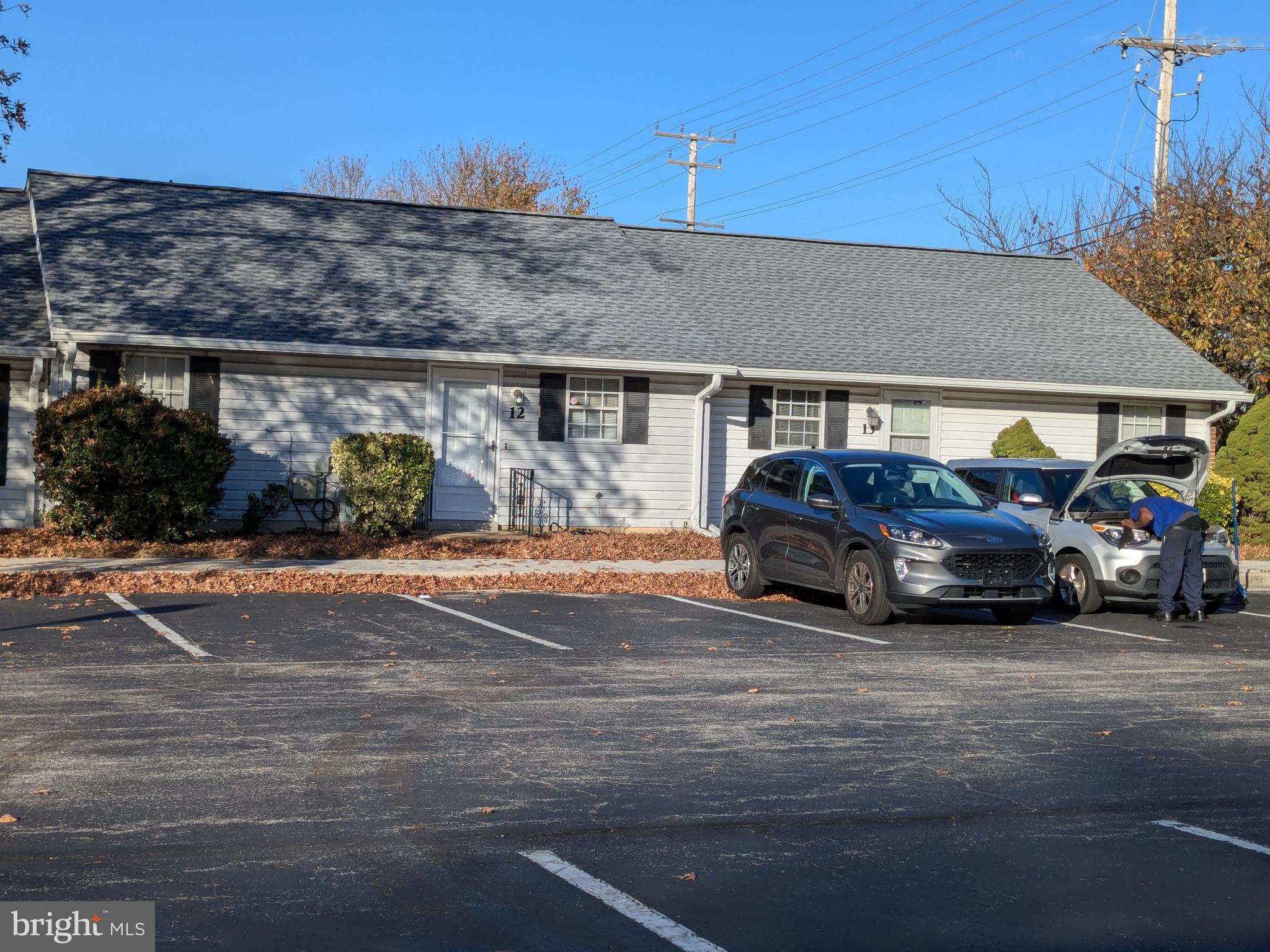 CHERRY VIEW PARK - Residential Lease