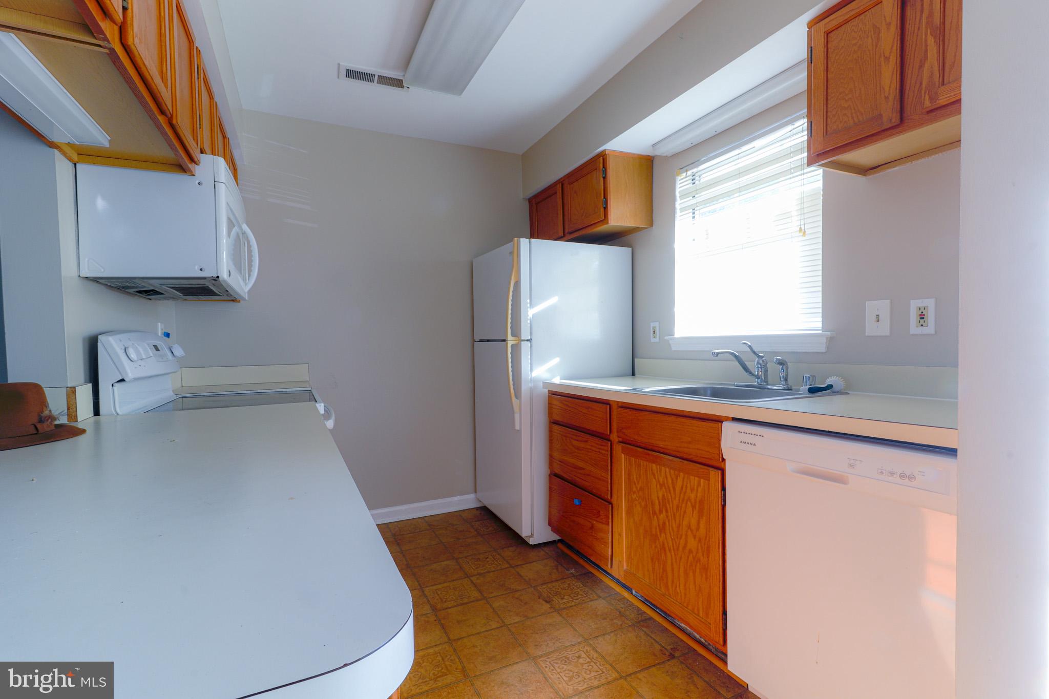 CHERRY VIEW PARK - Residential Lease