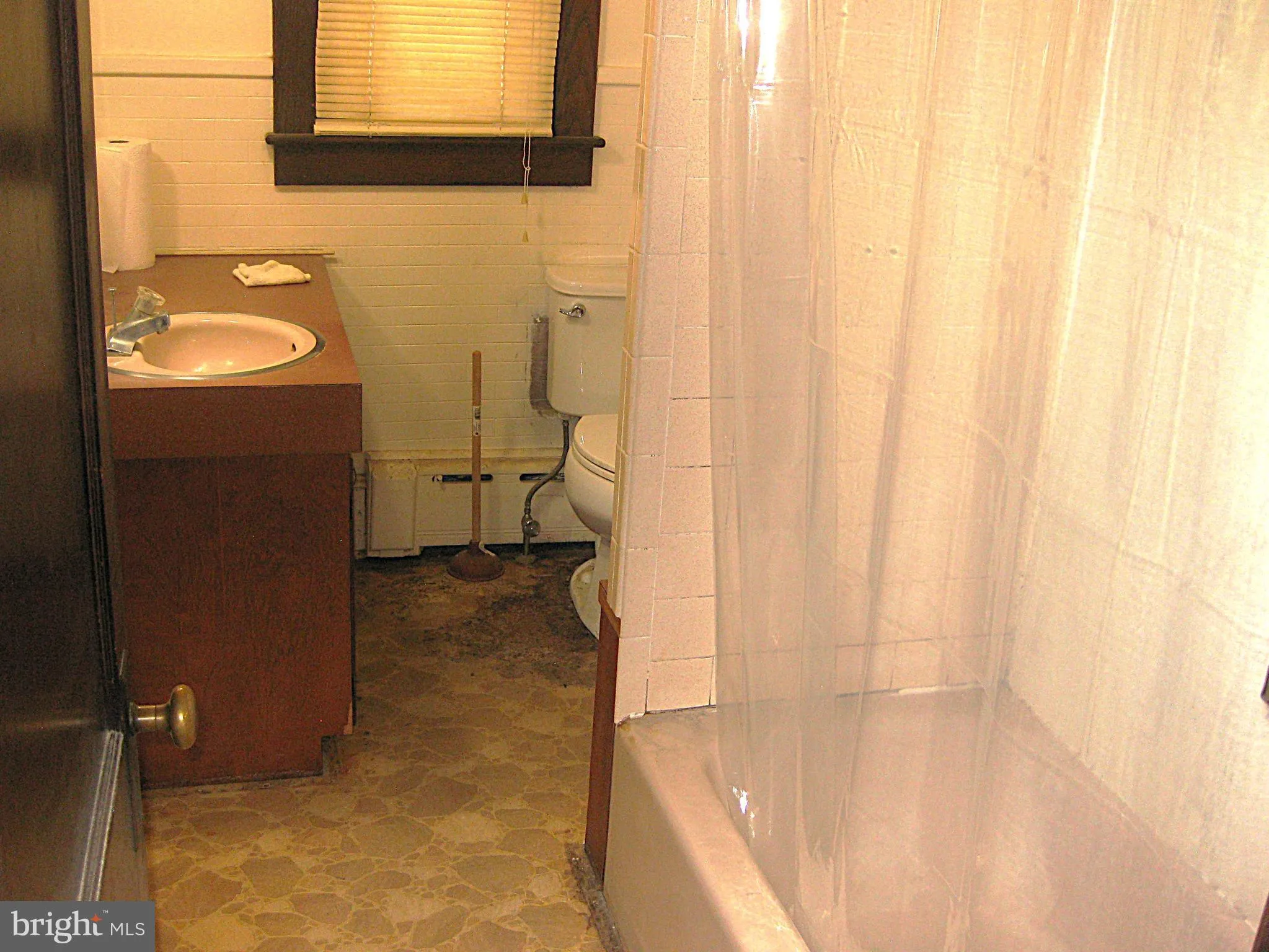 Shippensburg, Pennsylvania 17257, United States, 4 Bedrooms Bedrooms, ,2 BathroomsBathrooms,Residential,Active,162478