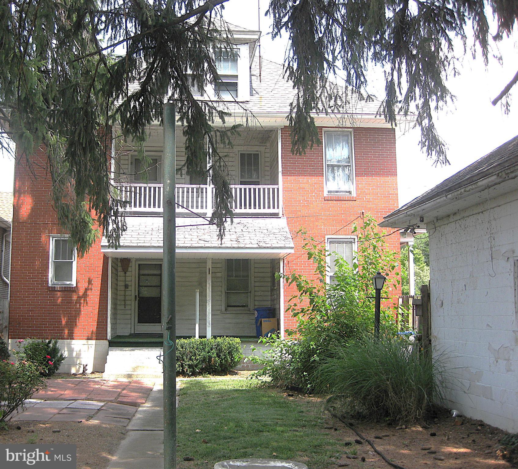 132 N EARL STREET