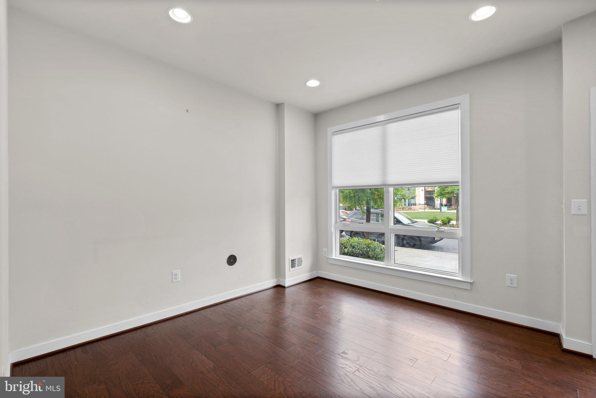 223 CROWN PARK AVENUE