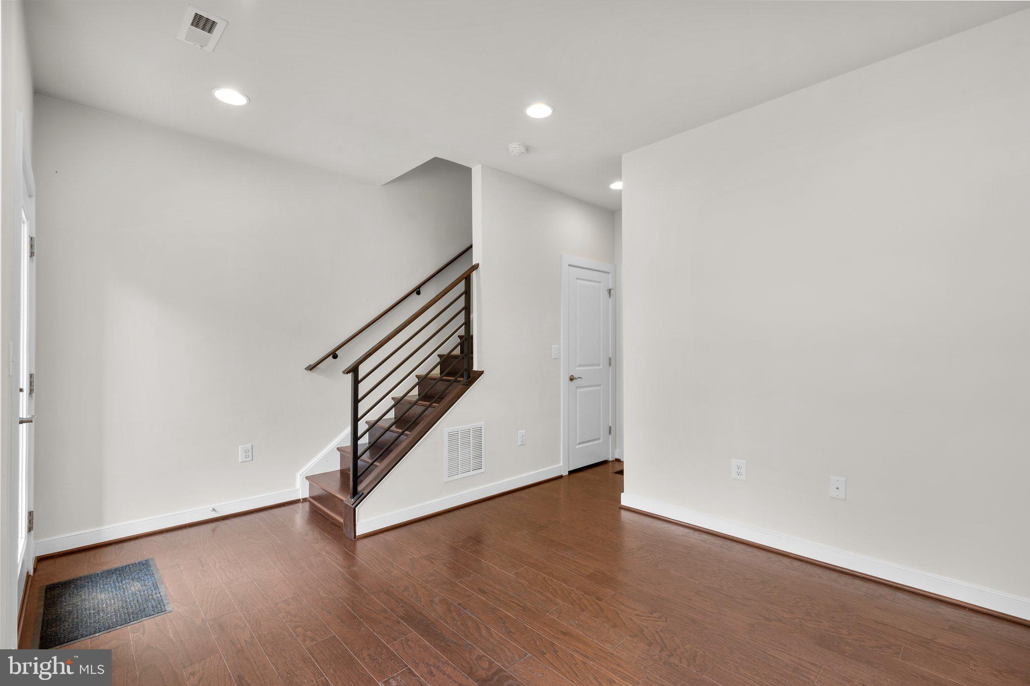 223 CROWN PARK AVENUE