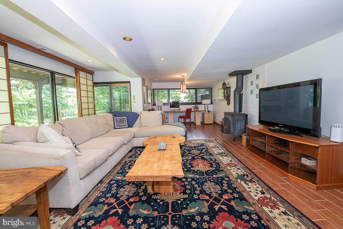 YELLOW SPRINGS EST - Residential