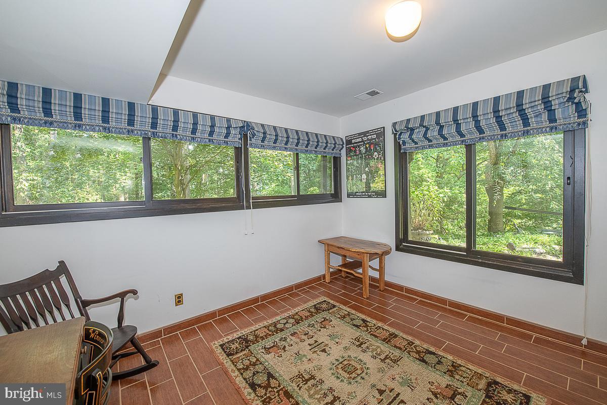 YELLOW SPRINGS EST - Residential