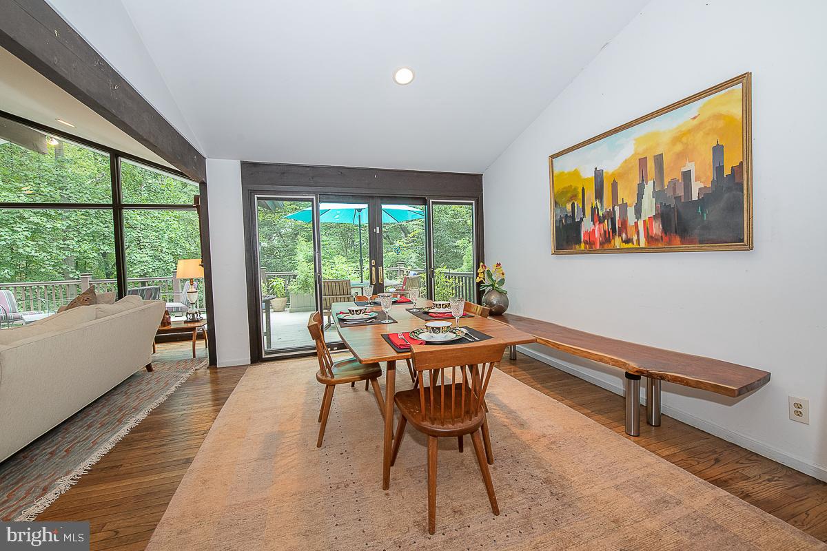 YELLOW SPRINGS EST - Residential